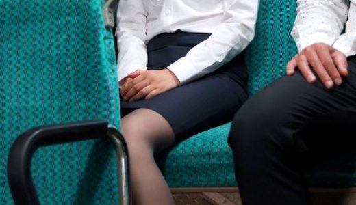 痴●師にパンストの中で手マンされ濡れシミができるほどイキ潮を吹きまくる美脚女 6 清楚系スレンダーOL