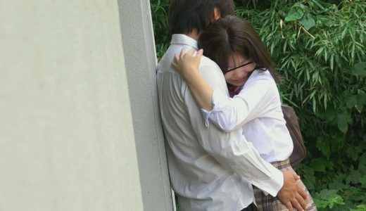 清楚系黒髪ロング女子○生校庭内SEX4名